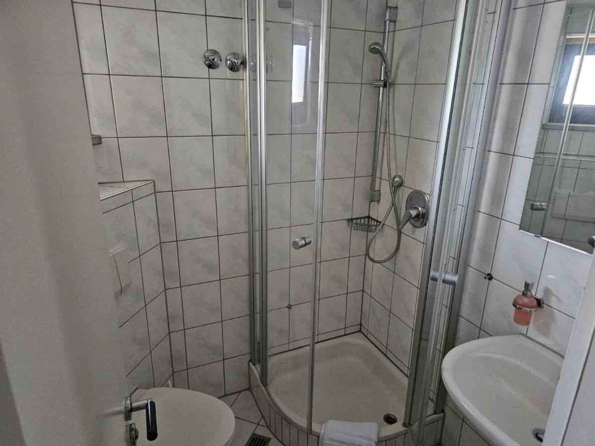 Hotel Tennenloher Hof แอร์ลังเงิน ภายนอก รูปภาพ